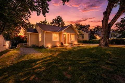 $424,000 | 909 Oneida Avenue, Nashville, TN 37207
