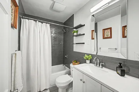 $424,000 | 909 Oneida Avenue, Nashville, TN 37207