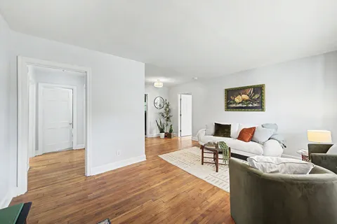 $424,000 | 909 Oneida Avenue, Nashville, TN 37207
