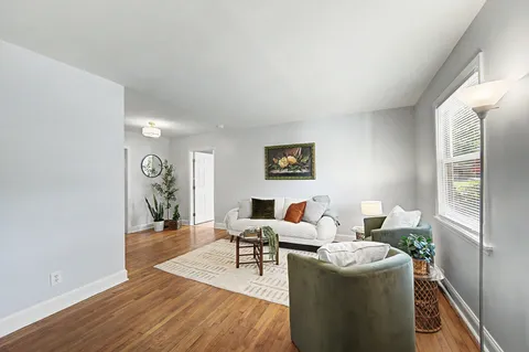 $424,000 | 909 Oneida Avenue, Nashville, TN 37207