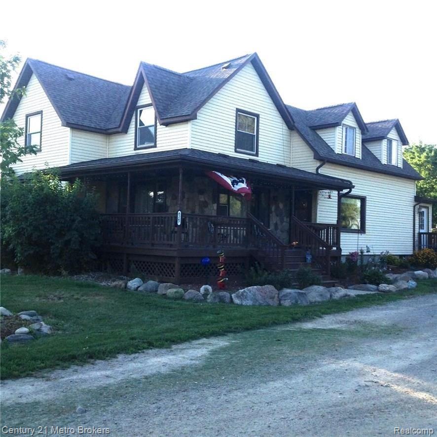 8267 Rider Road Imlay City, MI 48444 - Photo 2 of 34 30060822.jpg