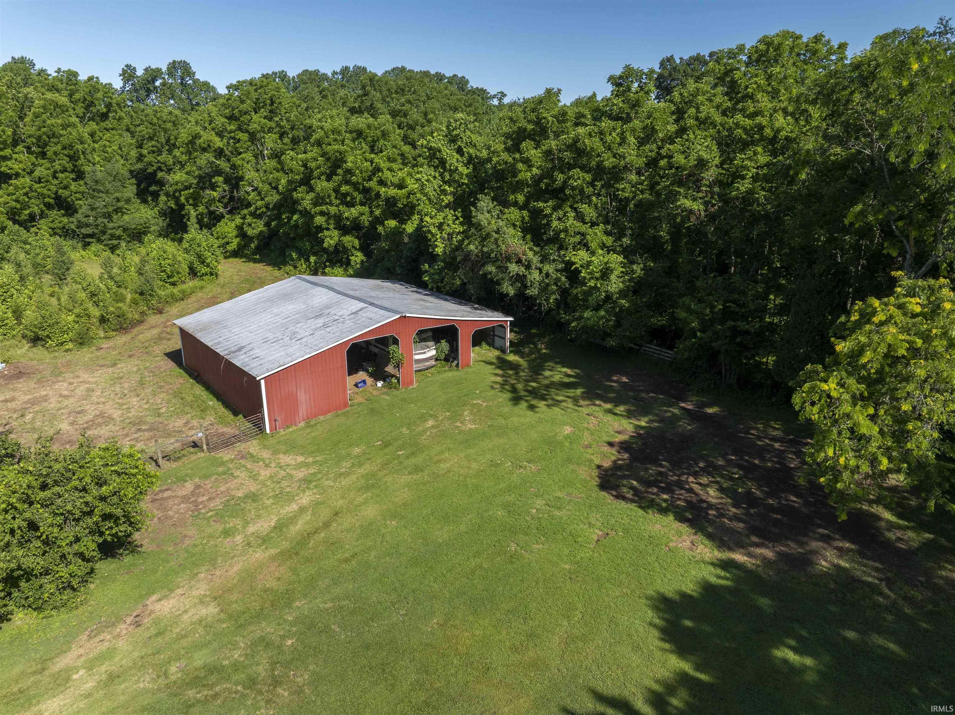 2301 Doc Mitchell Street Bloomington, IN 47401 - Photo 4 of 33