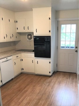 21 Susan Road Marlborough, MA 01752 - Photo 7 of 11 Gallery Image 7