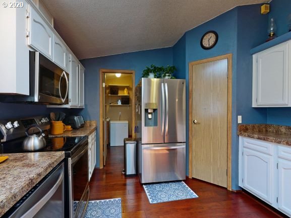 28508 Chapman Road Scappoose, OR 97056 - Photo 16 of 32 Gallery Image 16