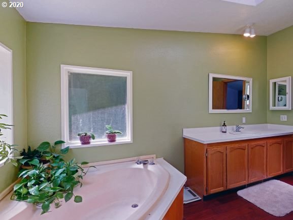 28508 Chapman Road Scappoose, OR 97056 - Photo 22 of 32 Gallery Image 22