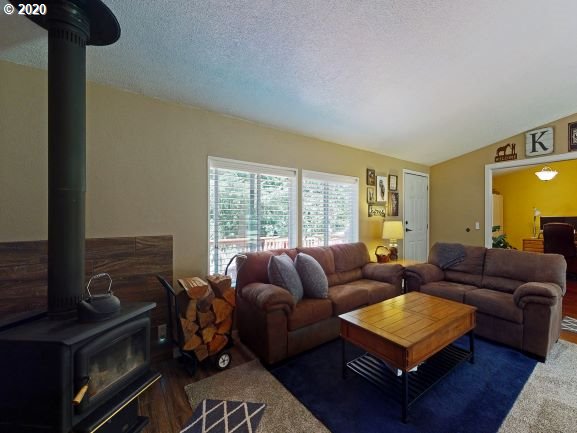 28508 Chapman Road Scappoose, OR 97056 - Photo 9 of 32 Gallery Image 9