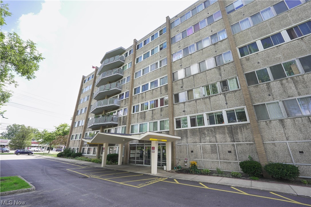 6640 Pearl Road, Unit 509 Cleveland, OH 44130 - Photo 1 of 20 View of building exterior