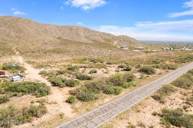 a view of an mountain