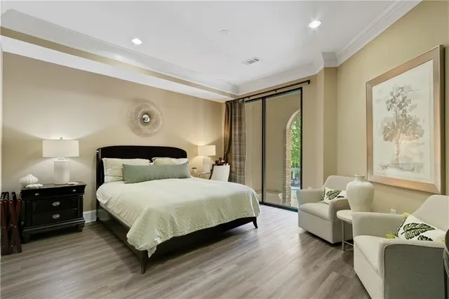 a car parked in front of a building