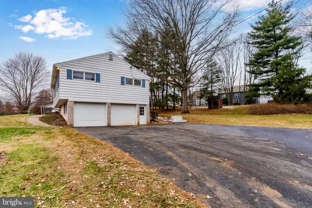 $450,000 | 1437 Brandton Road, Mechanicsburg, PA 17055