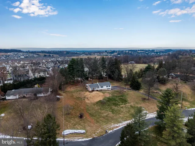 $450,000 | 1437 Brandton Road, Mechanicsburg, PA 17055