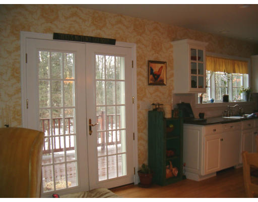 51 Woodlot Road Amherst, MA 01002 - Photo 4 of 13 Gallery Image 4