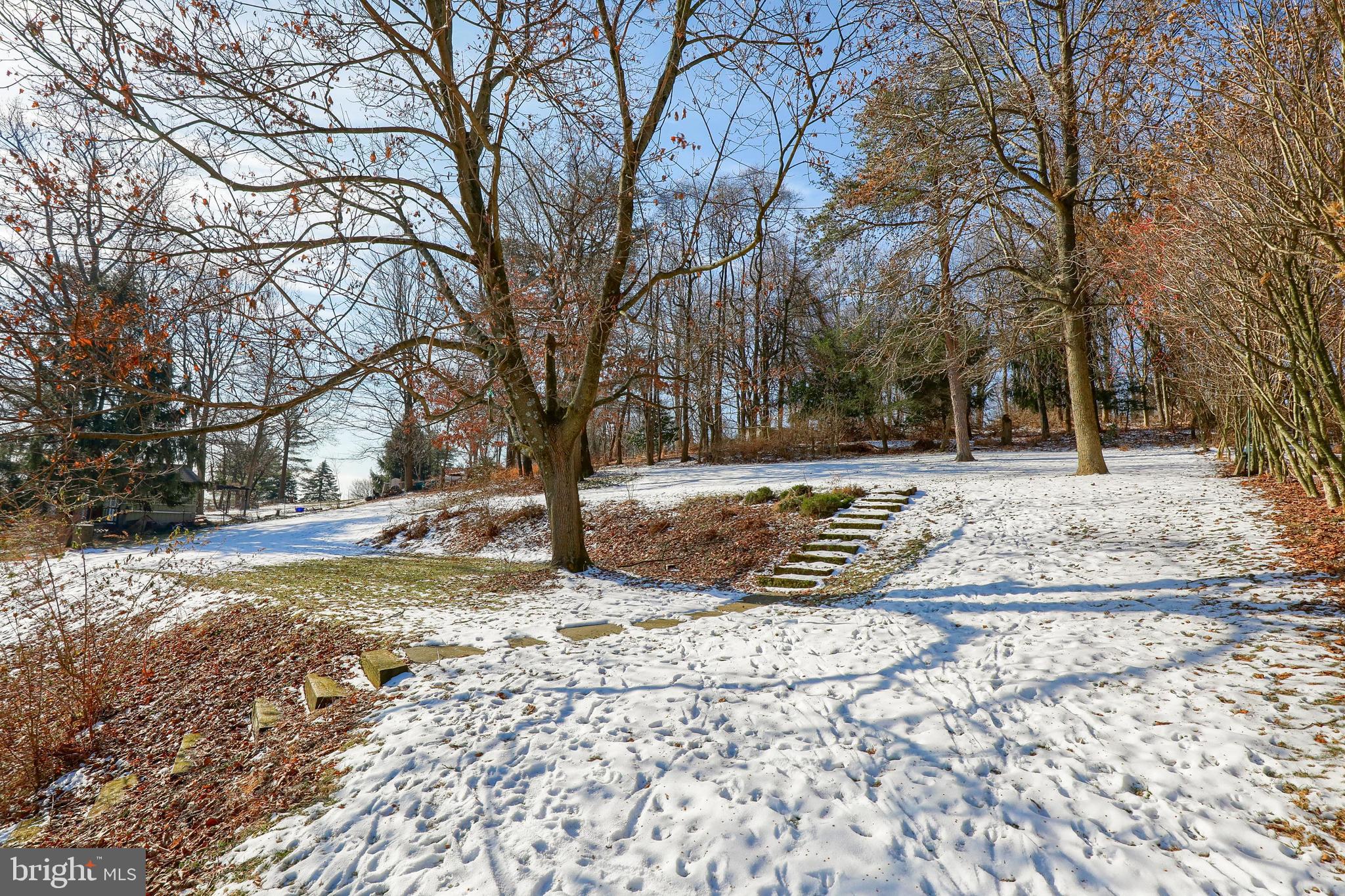 1930 Alcott Road York, PA 17406 - Photo 3 of 50 Gallery Image 3