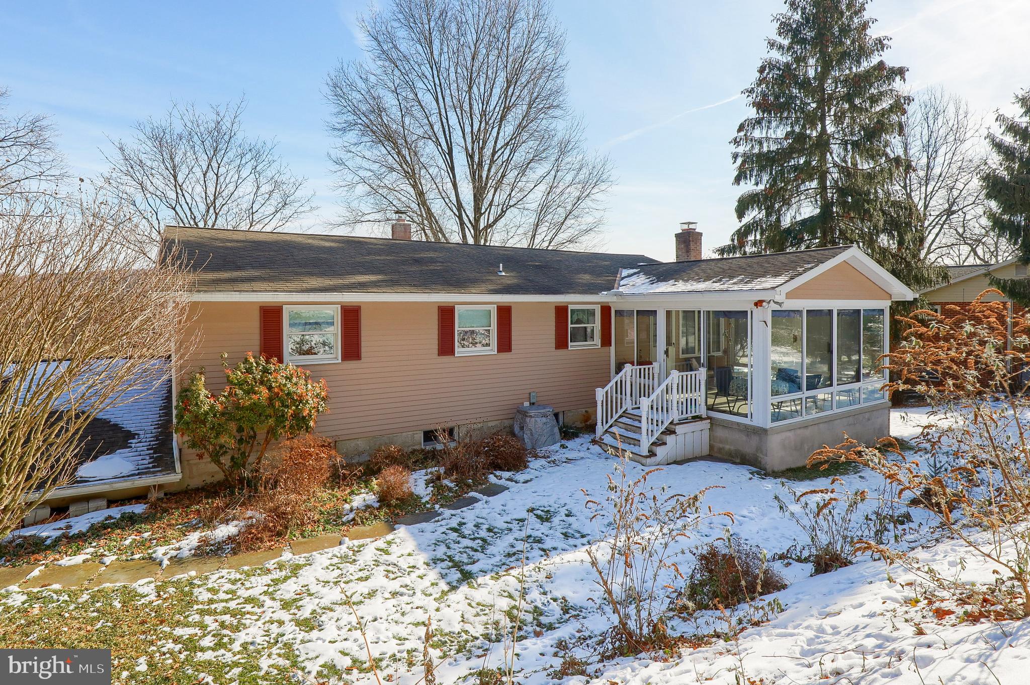 1930 Alcott Road York, PA 17406 - Photo 4 of 50 Gallery Image 4