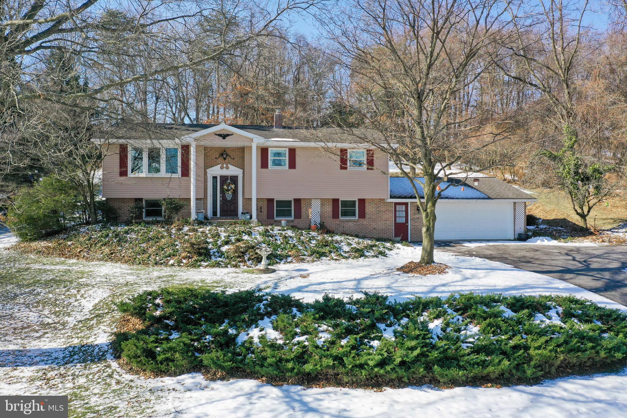 1930 Alcott Road York, PA 17406 - Photo 6 of 50 Gallery Image 6