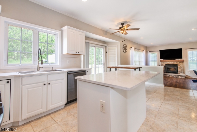 1 Fiddlers Way Sparta, NJ 07871 - Photo 14 of 37