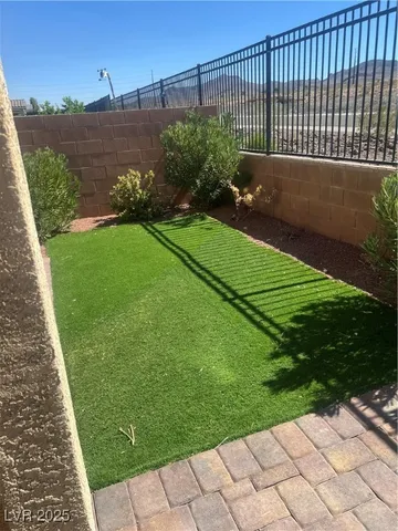 $3,300 | 2815 Donatello Manor Place, Henderson, NV 89044