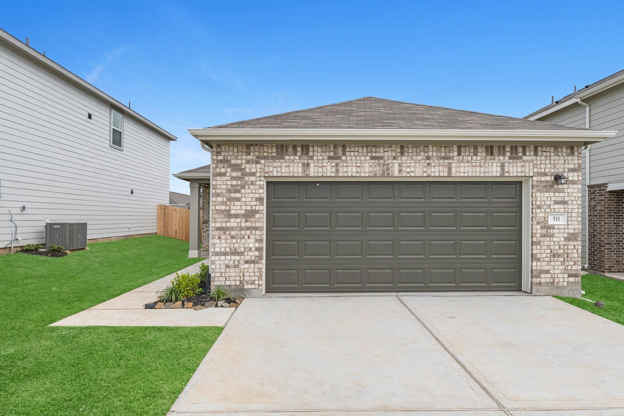 10006 Tiger Flower Lane Houston, TX 77016 - Photo 2 of 20