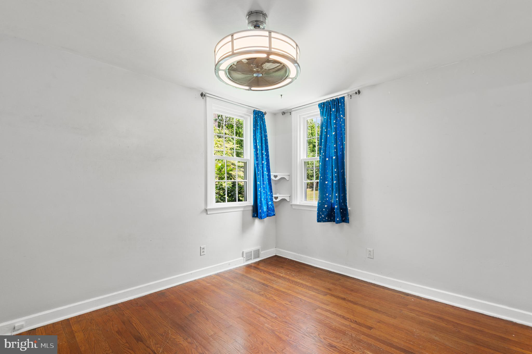 122 Harmil Road Broomall, PA 19008 - Photo 11 of 20 Bedroom 2