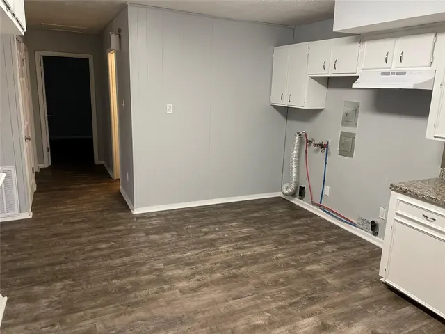 $900 | 107 Farm To Market 834, Unit 4, Daisetta, TX 77564