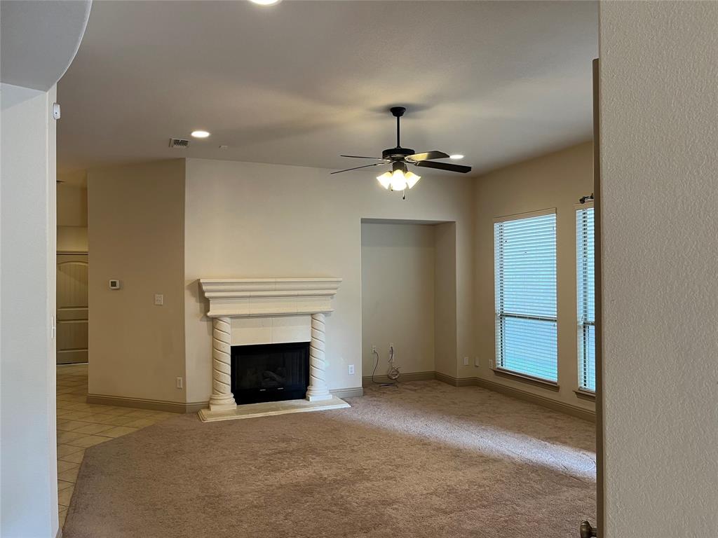 817 La Cima Irving, TX 75039 - Photo 12 of 40
