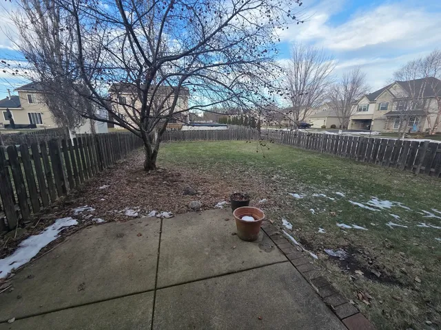 $2,300 | 2662 Cesario Drive, Unit 2662, Hampshire, IL 60140