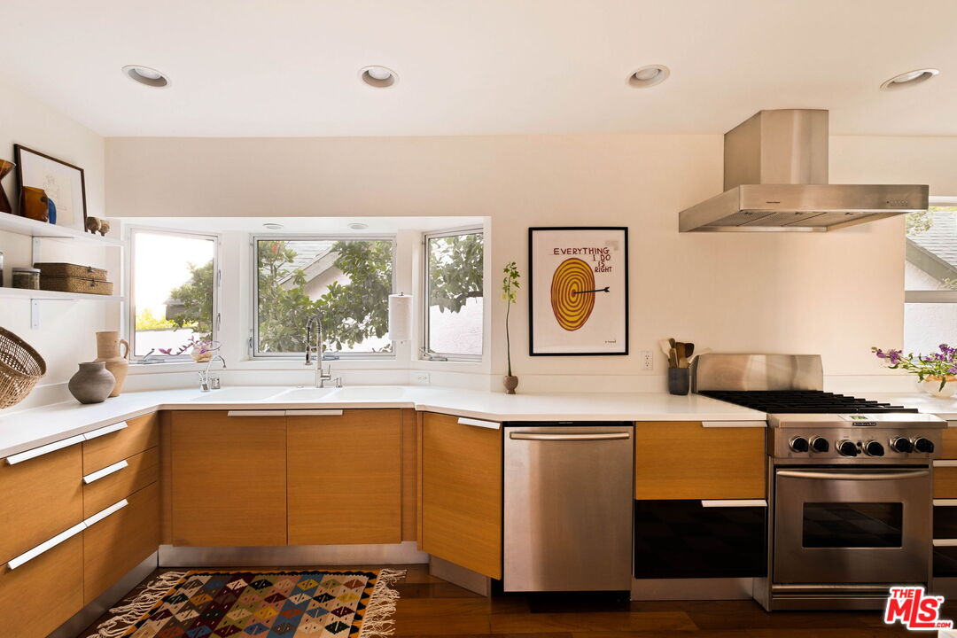 3818 Roderick Road Los Angeles, CA 90065 - Photo 7 of 43