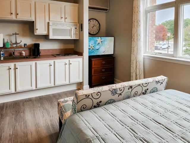 $119,900 | 1245 Graves Harbor Trail, Unit 2201, Huddleston, VA 24104