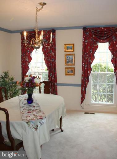 9845 Natick Road Burke, VA 22015 - Photo 12 of 30 Dining Room