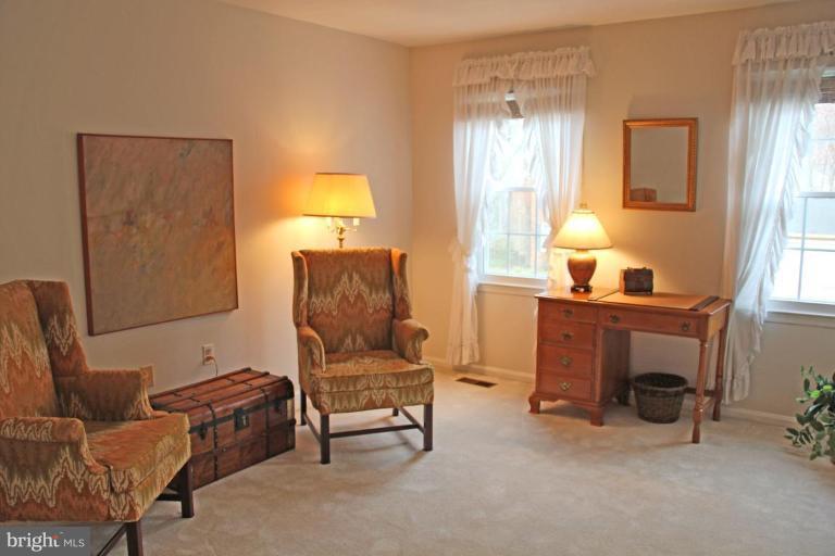 9845 Natick Road Burke, VA 22015 - Photo 25 of 30 Bedroom #2