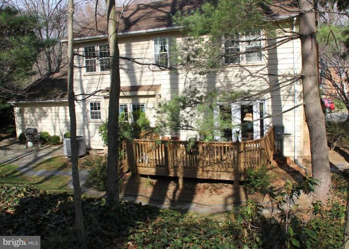 9845 Natick Road Burke, VA 22015 - Photo 28 of 30 Exterior (Rear)