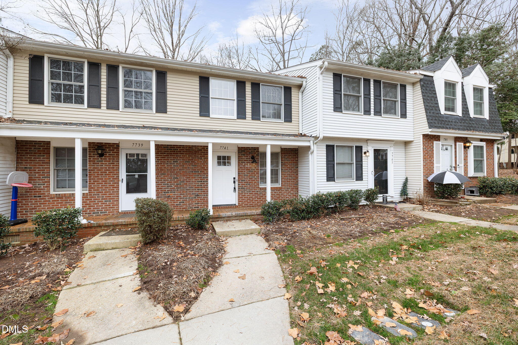 7741 Kingsberry Court Raleigh, NC 27615 - Photo 4 of 33 4-web-or-mls-DX3A7044