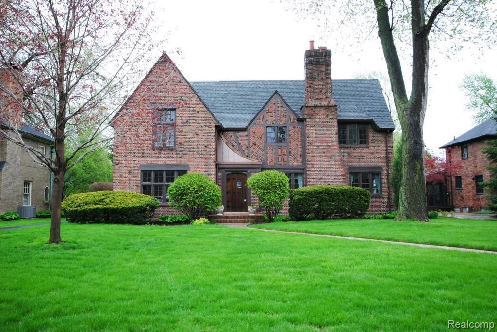 1328 Berkshire Road Grosse Pointe, MI 48230 - Photo 1 of 27 DSC_7773.jpg