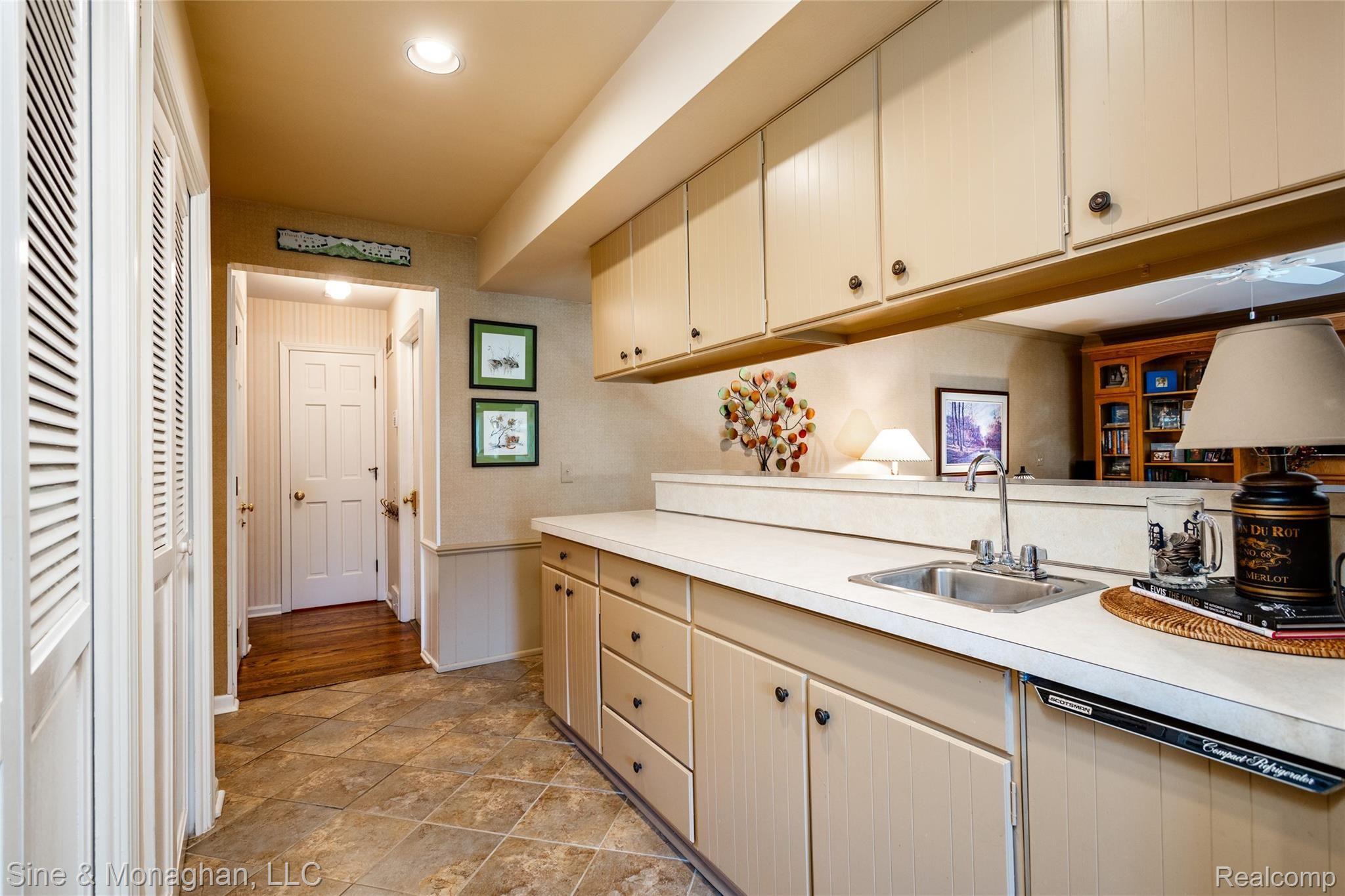 435 Barclay Road Grosse Pointe, MI 48236 - Photo 21 of 60 435 Barclay L029.jpg