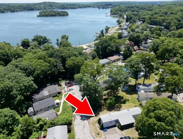 $124,900 | 55 Mountainview Road, East Hampton, CT 06424