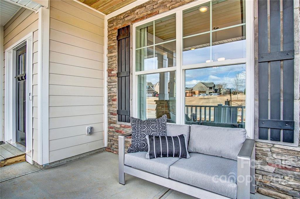 1006 Baldwin Drive Lancaster, SC 29720 - Photo 3 of 48 a balcony with furniture