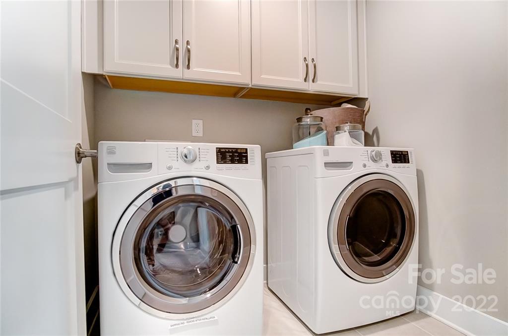 1006 Baldwin Drive Lancaster, SC 29720 - Photo 46 of 48 a utility room with dryer and washer