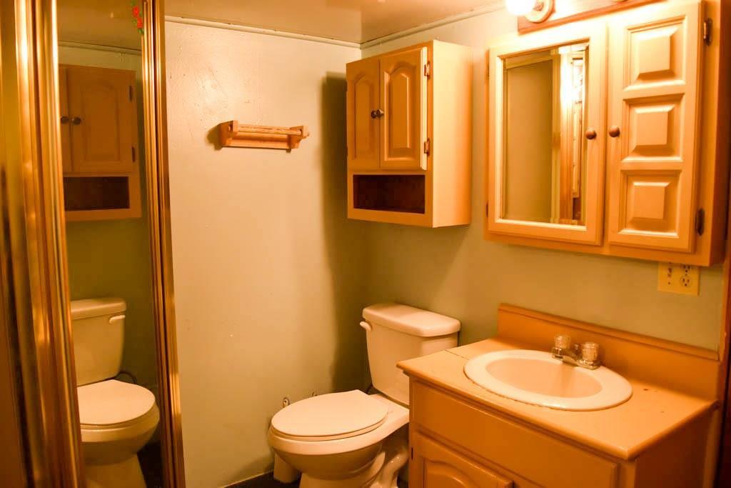 1050 Eastern Avenue Chelsea, ME 04330 - Photo 13 of 21 Photo