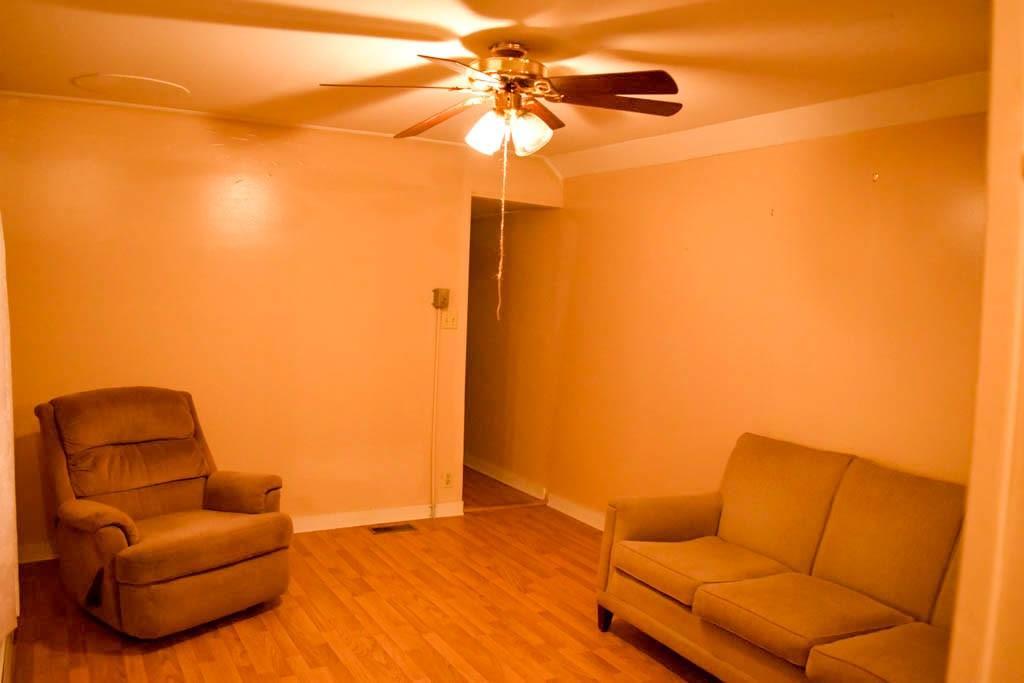 1050 Eastern Avenue Chelsea, ME 04330 - Photo 10 of 21 Photo