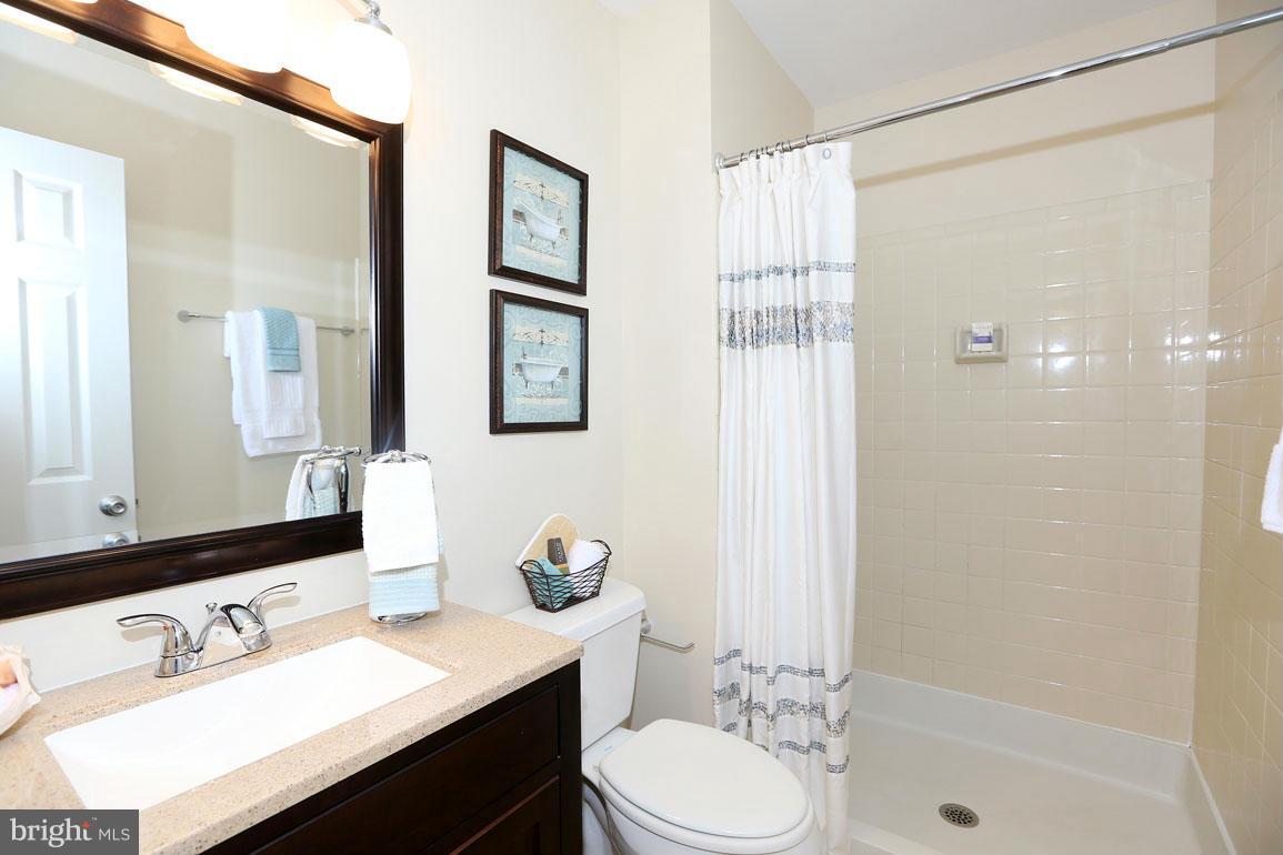 2 Pontiac Way Gaithersburg, MD 20878 - Photo 16 of 28 Bath (Master)