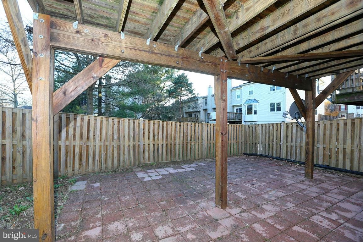 2 Pontiac Way Gaithersburg, MD 20878 - Photo 27 of 28 Exterior (Rear)
