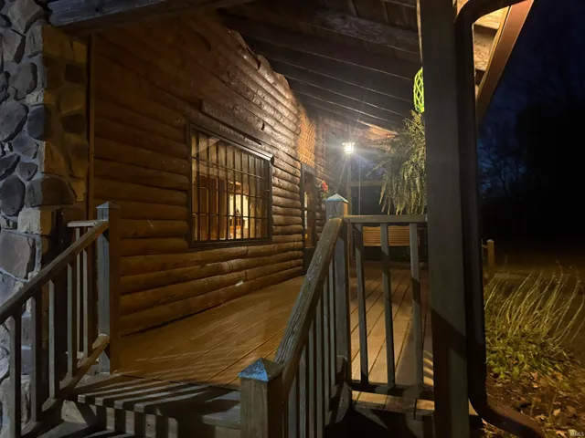 $415,000 | 6643 East 450th Street North, Francisco, IN 47649