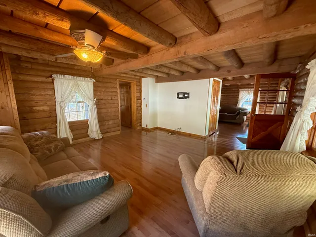 $415,000 | 6643 East 450th Street North, Francisco, IN 47649