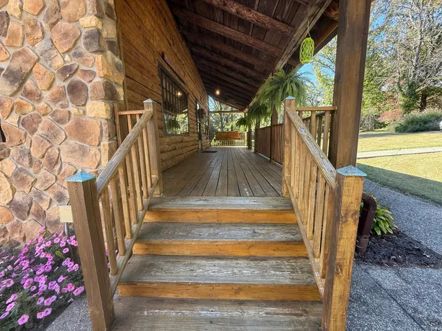 $415,000 | 6643 East 450th Street North, Francisco, IN 47649