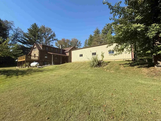 $415,000 | 6643 East 450th Street North, Francisco, IN 47649