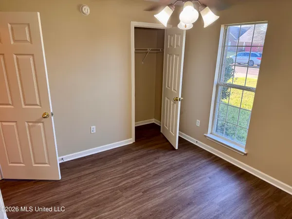 $1,695 | 1664 Madison Cove East, Southaven, MS 38671