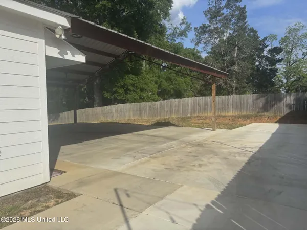 $229,000 | 1082 East Railroad Avenue, Wesson, MS 39191