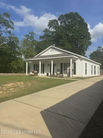 $229,000 | 1082 East Railroad Avenue, Wesson, MS 39191