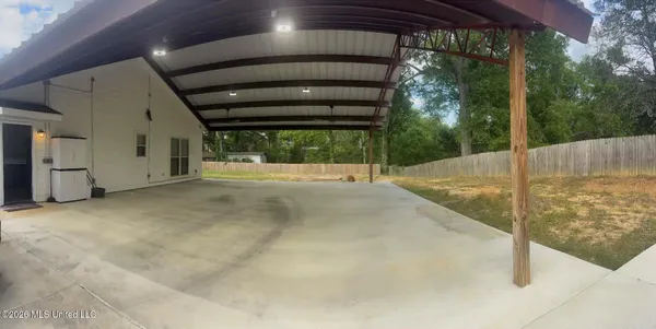 $229,000 | 1082 East Railroad Avenue, Wesson, MS 39191