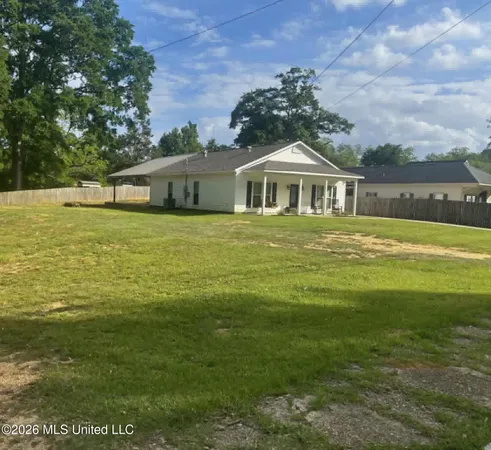 $229,000 | 1082 East Railroad Avenue, Wesson, MS 39191